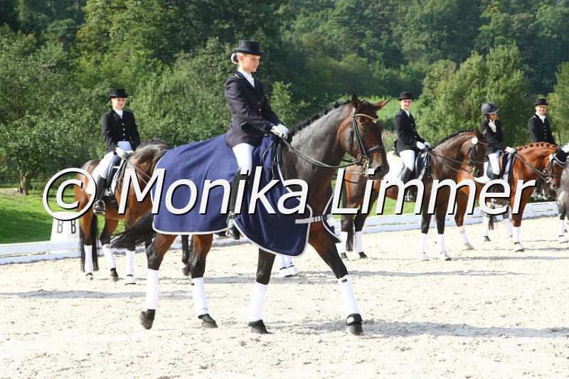 109M9614_Siegerin_Dressur Mxx_Youngster Cup.JPG